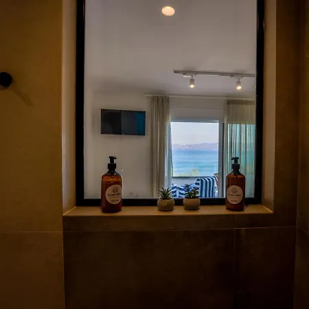 Vrahati La Mer Bleue Boutique Suite מראה חיצוני תמונה