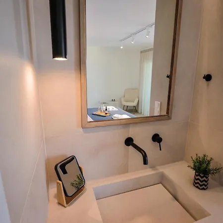 Vrahati La Mer Bleue Boutique Suite מראה חיצוני תמונה