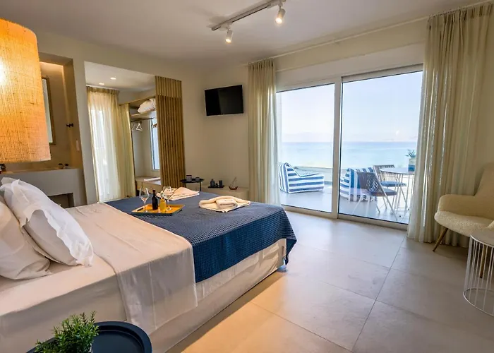 La Mer Bleue Boutique Suite